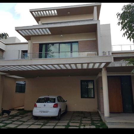 Brigade Orchards Hotel Devanahalli Екстериор снимка